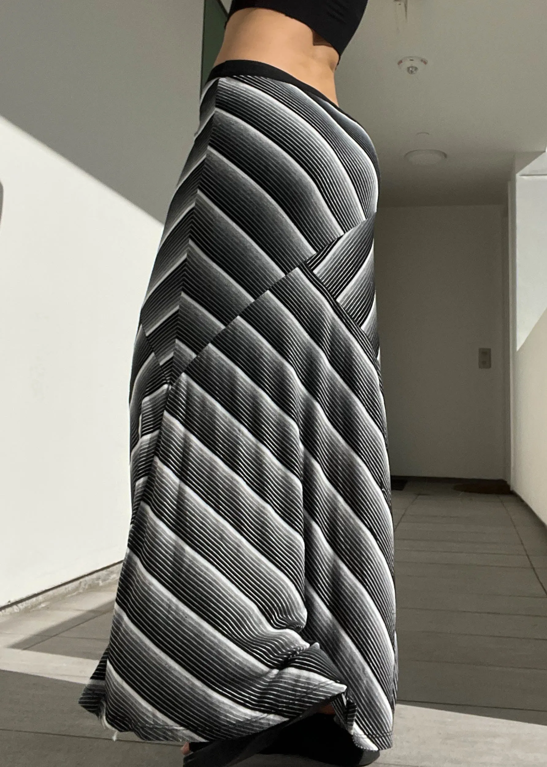 90's Gradient Striped Maxi (M)