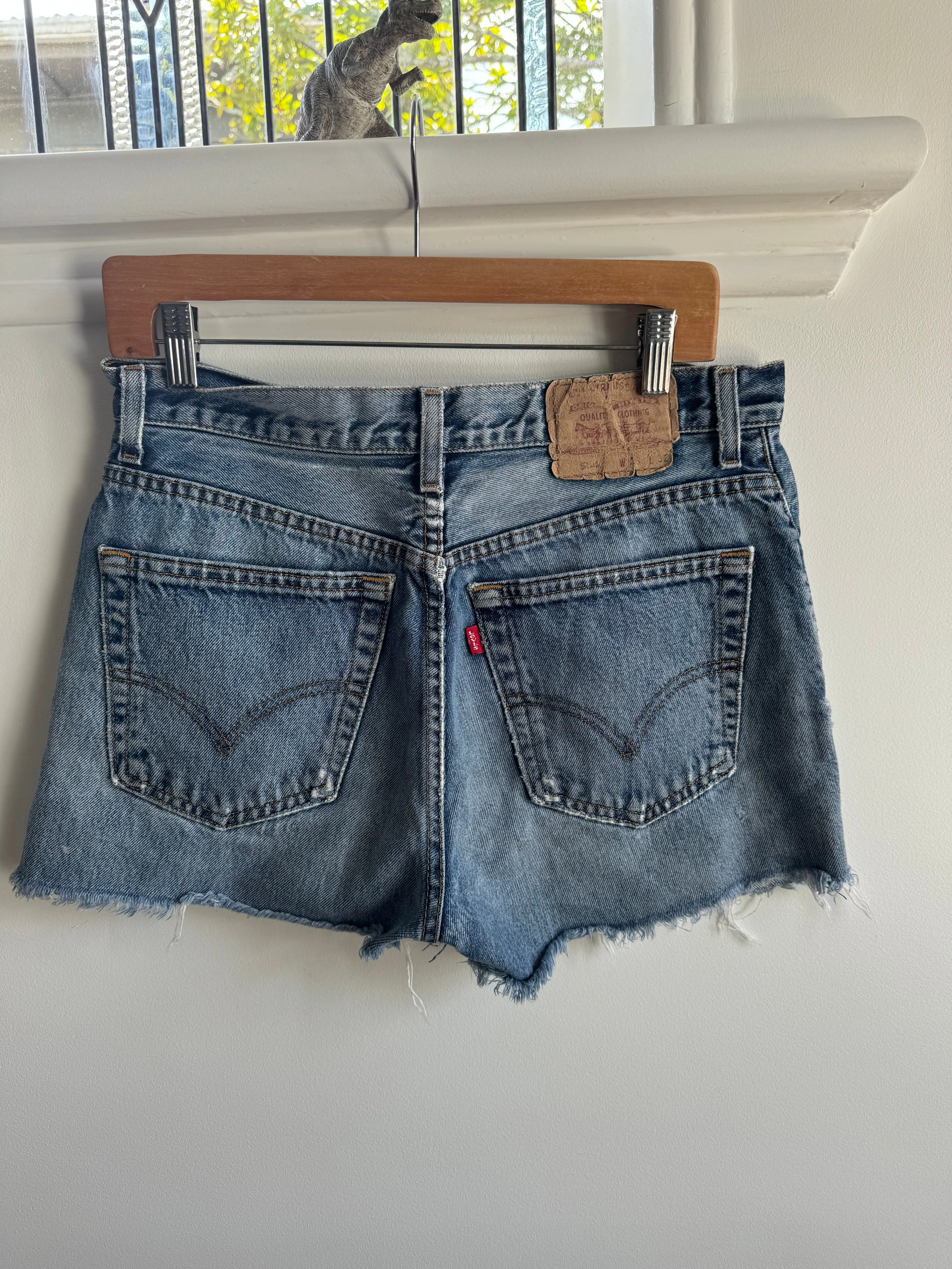 Denim Levis Cut Off Denim Shorts- w Ripped leg - W33